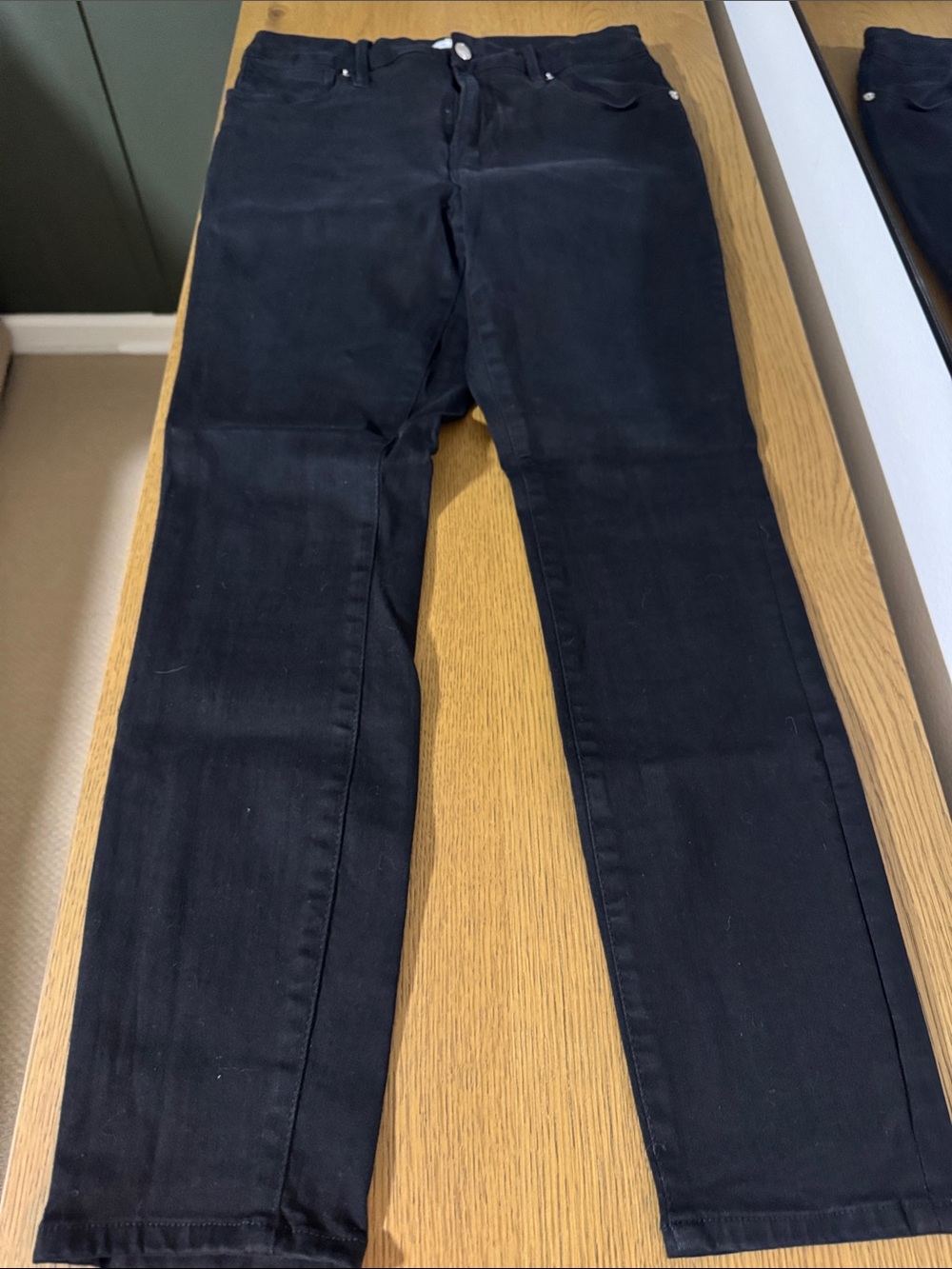 Good American Black Skinny Jeans - Sleek Stretch Fit
